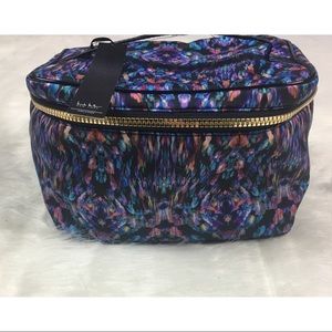 ⬇️$18 Nicole Miller Multi Color Cosmetic Bag